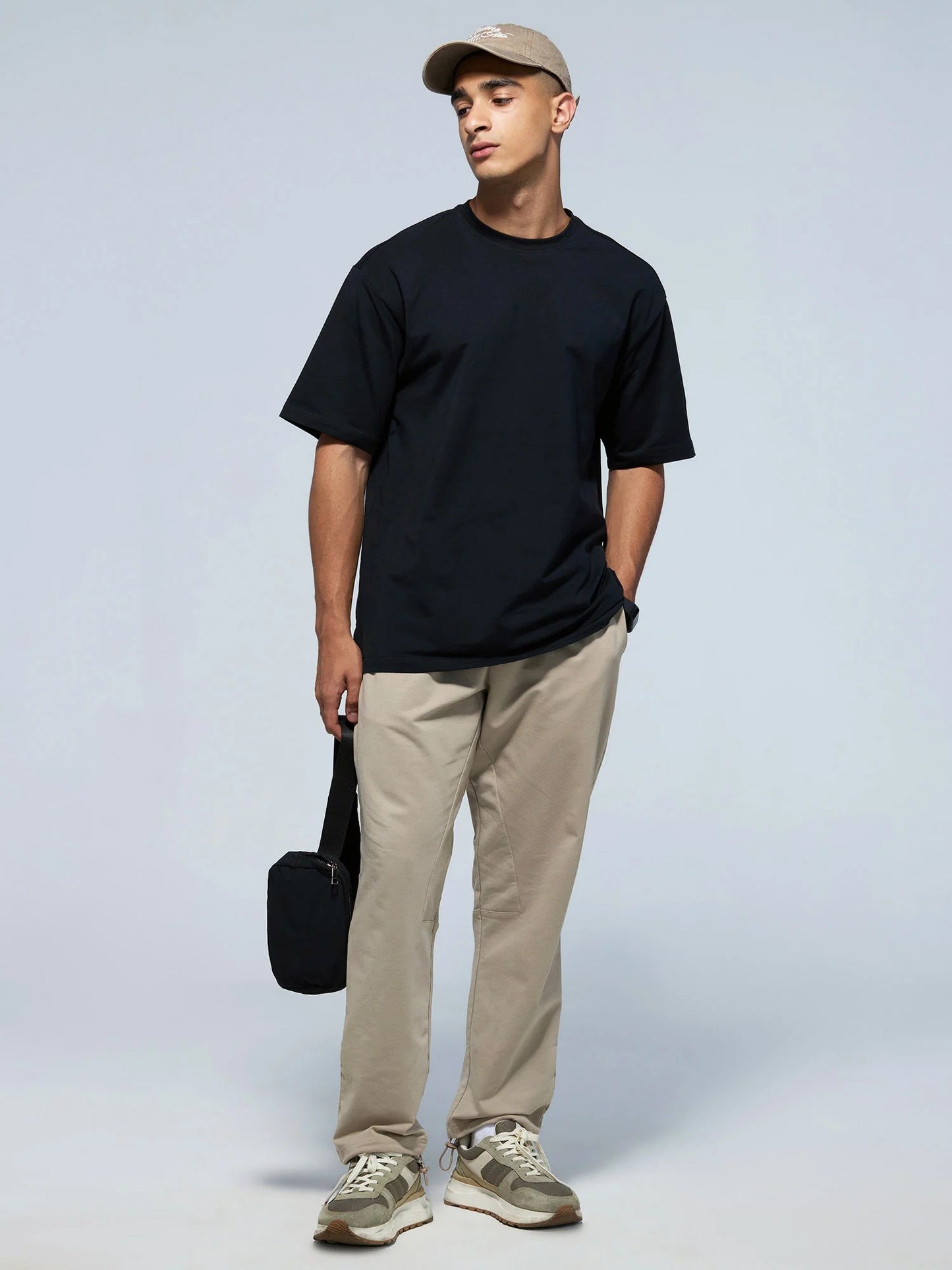 Essential Oversized Tee – Black